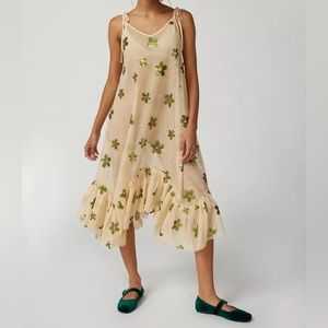 URBAN OUTFITTERS Everly Sequin Slip